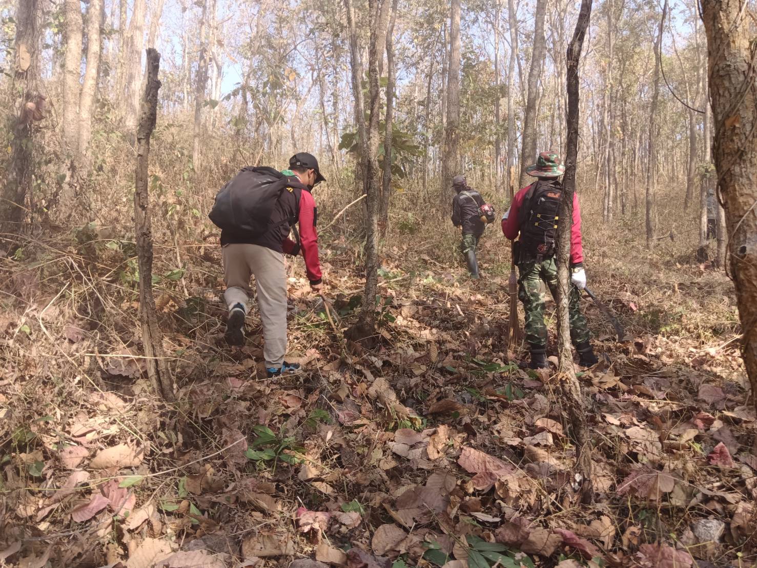 เทศบาลตำบลสันมะค่า จัดกิจกรรมรณรงค์ป้องกันและแก้ไขปัญหาหมอกควันและไฟป่า ประจำปี 2569